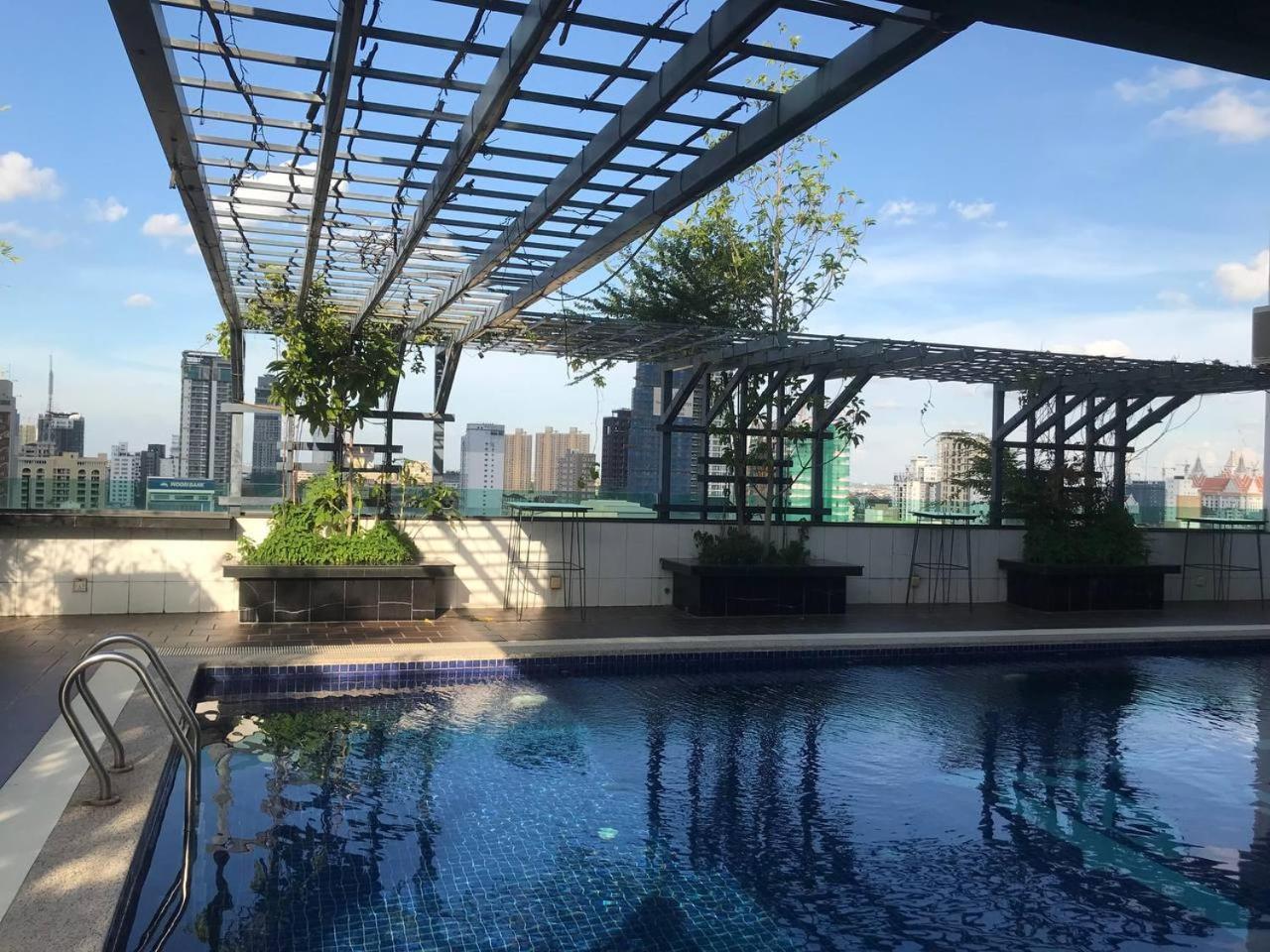 Pth Residence Phnom Penh Bagian luar foto
